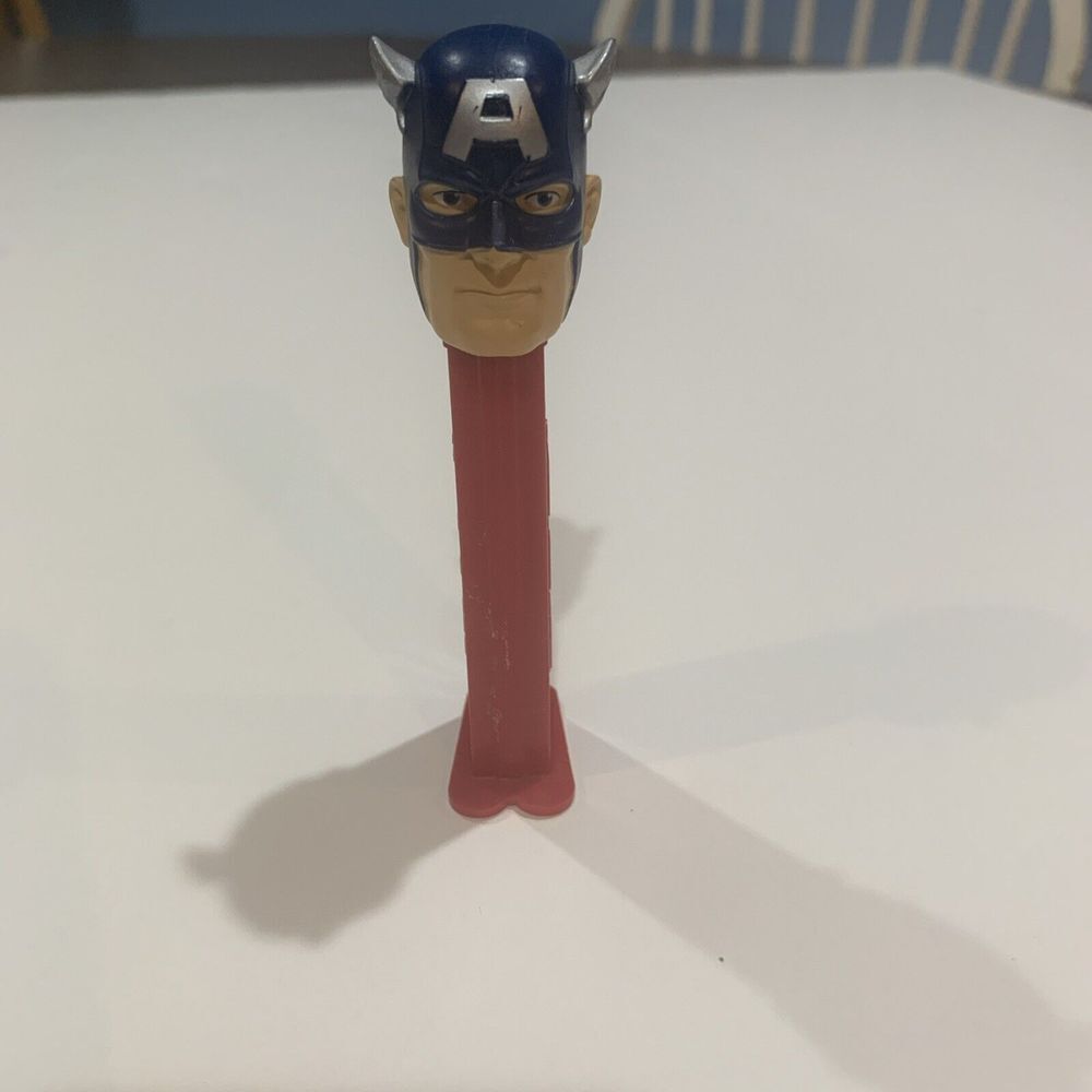 Marvel Avengers Pez Dispenser Captain America